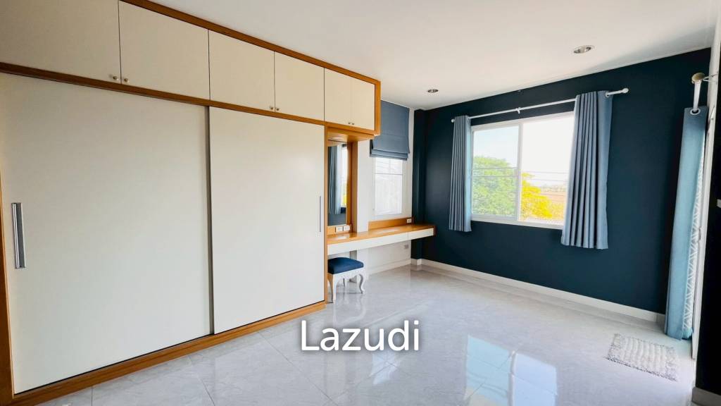 Pannasub 8: 3 beds 3 beds with 1 office room on Soi 88
