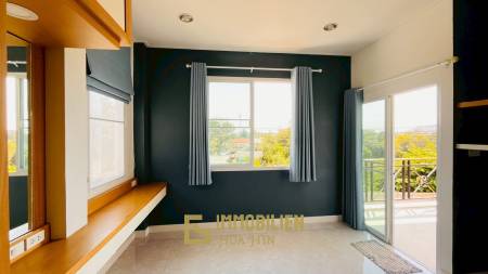 Pannasub 8: 3 Schlafzimmer / 3 Bäder mit 1 Büroraum in der Soi 88 zur Miete