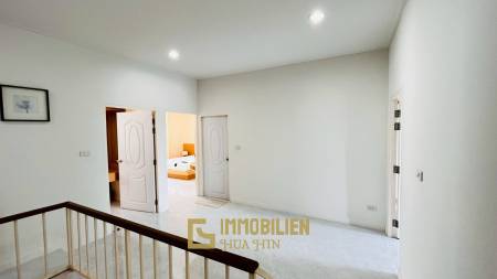 Pannasub 8: 3 Schlafzimmer / 3 Bäder mit 1 Büroraum in der Soi 88 zur Miete