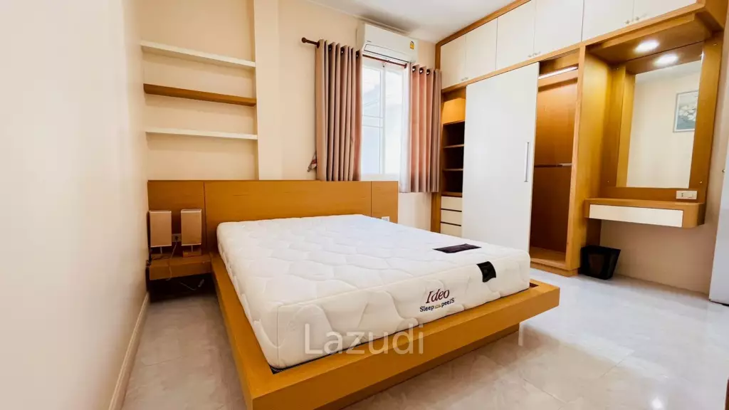 Pannasub 8: 3 beds 3 beds with 1 office room on Soi 88