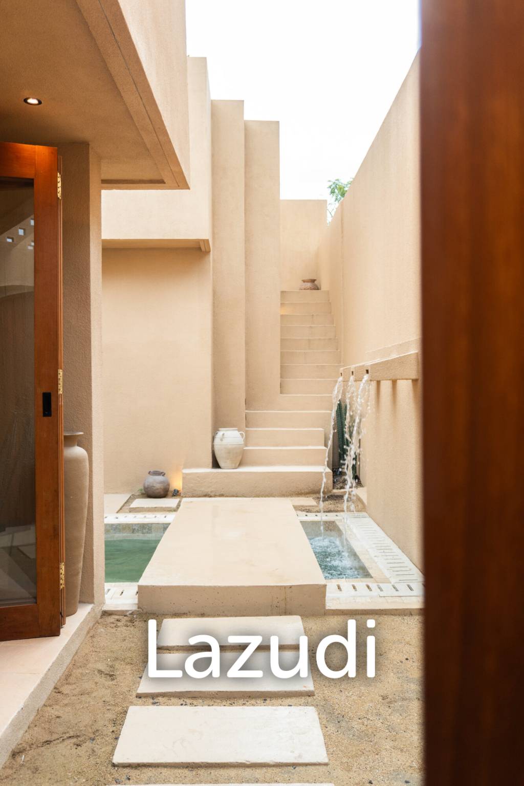 One Bedroom Mexican style Villa 5 minutes from Padang-Padang Beach