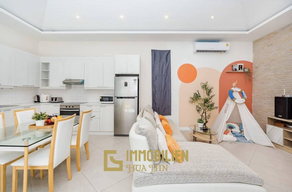 Neuwertig / privater Pool / voll möbliert