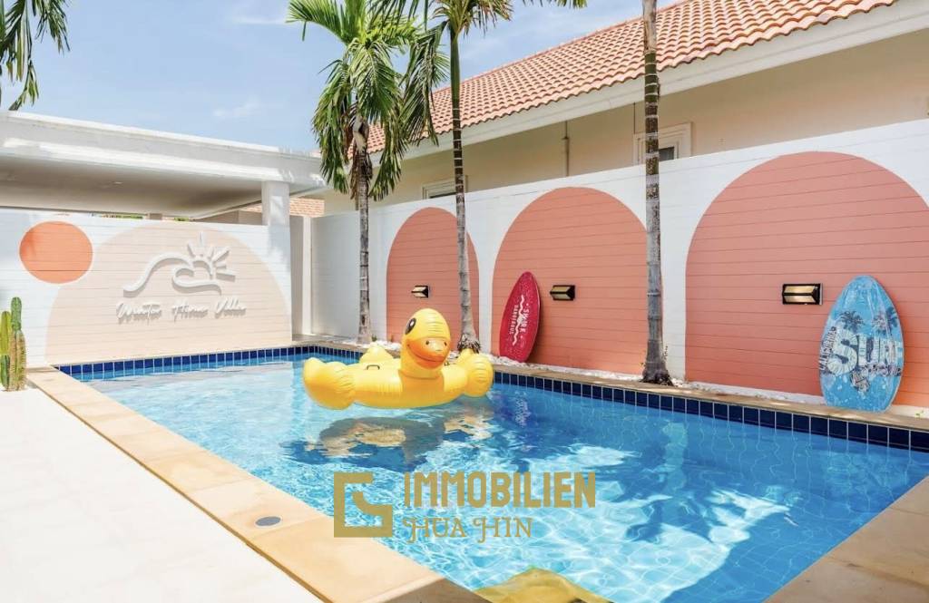 Neuwertig / privater Pool / voll möbliert