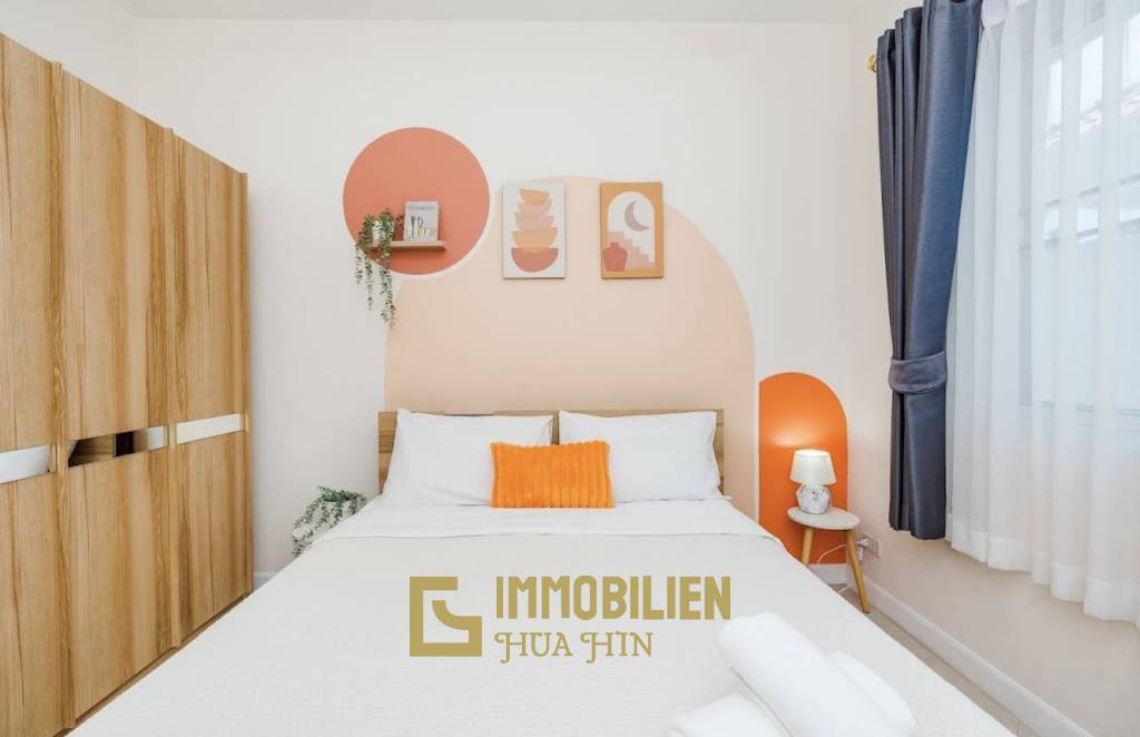 Neuwertig / privater Pool / voll möbliert