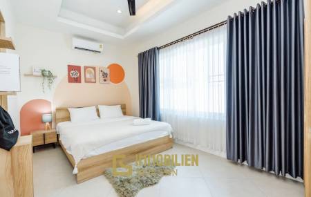 Neuwertig / privater Pool / voll möbliert