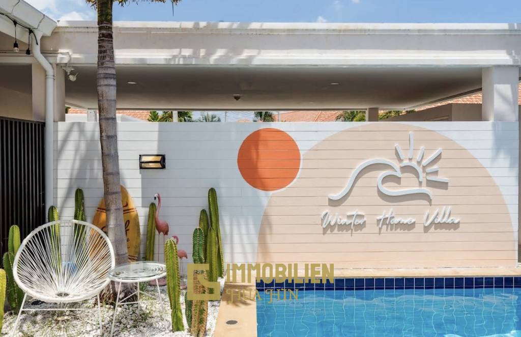 Neuwertig / privater Pool / voll möbliert