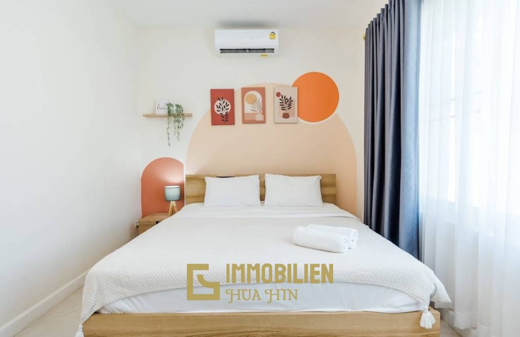 Neuwertig / privater Pool / voll möbliert