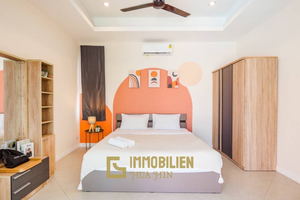 Neuwertig / privater Pool / voll möbliert