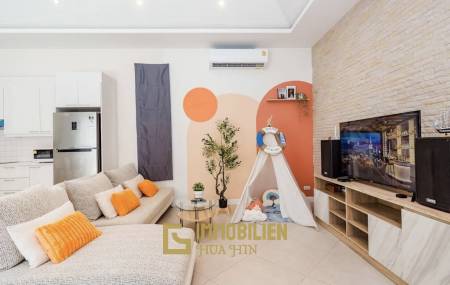 Neuwertig / privater Pool / voll möbliert