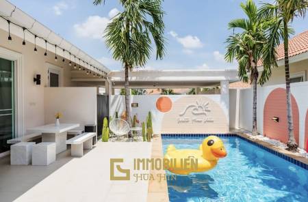 Neuwertig / privater Pool / voll möbliert