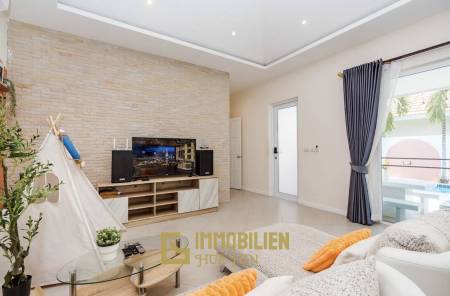 Neuwertig / privater Pool / voll möbliert