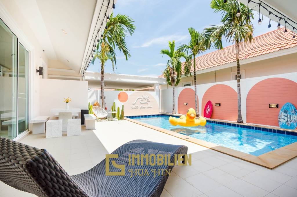 Neuwertig / privater Pool / voll möbliert