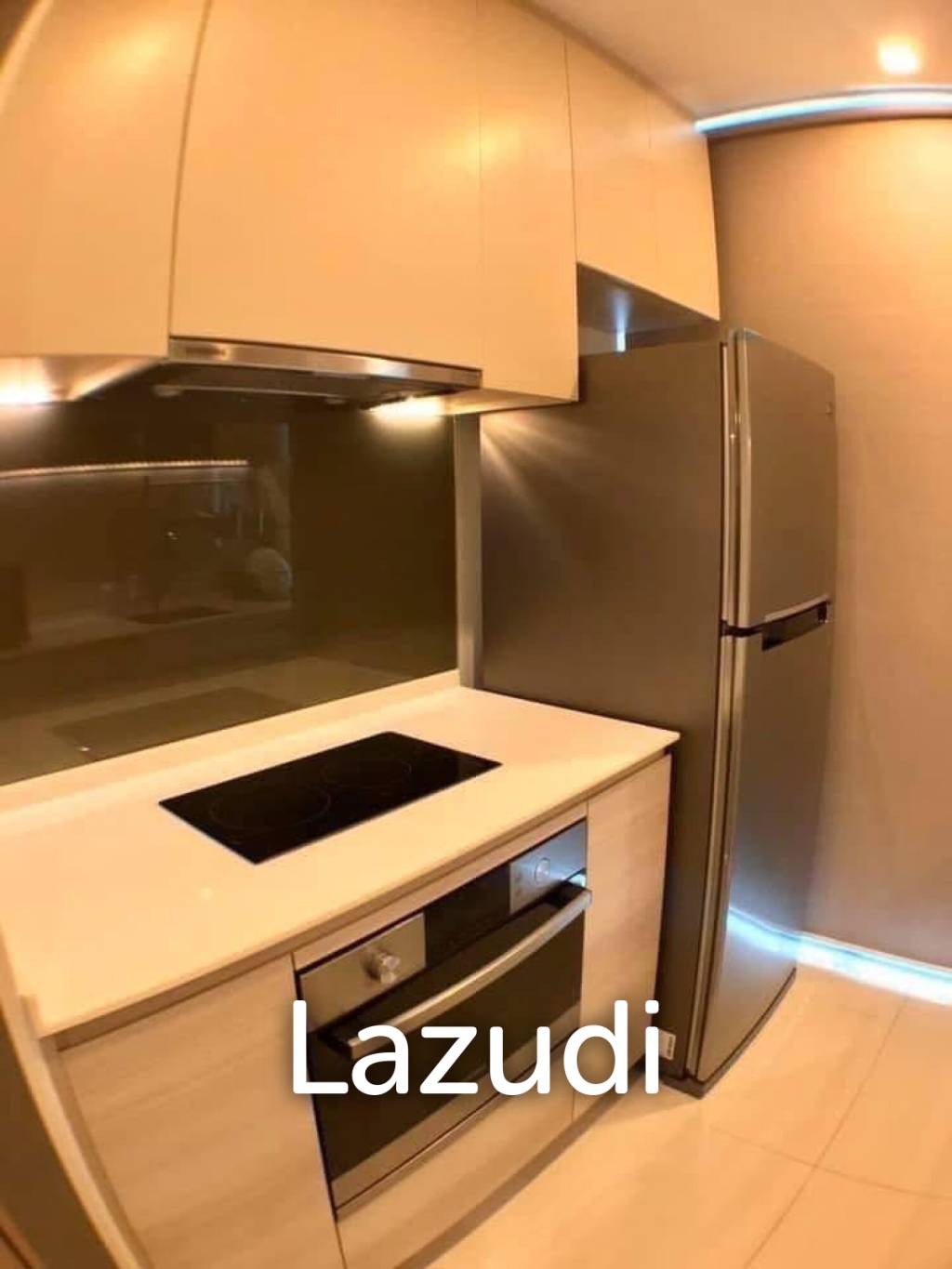 59 sqm high-floor condo at The Room BTS Wongwian Yai, Khlong San