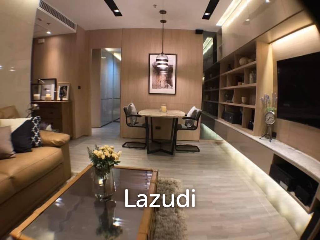 59 sqm high-floor condo at The Room BTS Wongwian Yai, Khlong San
