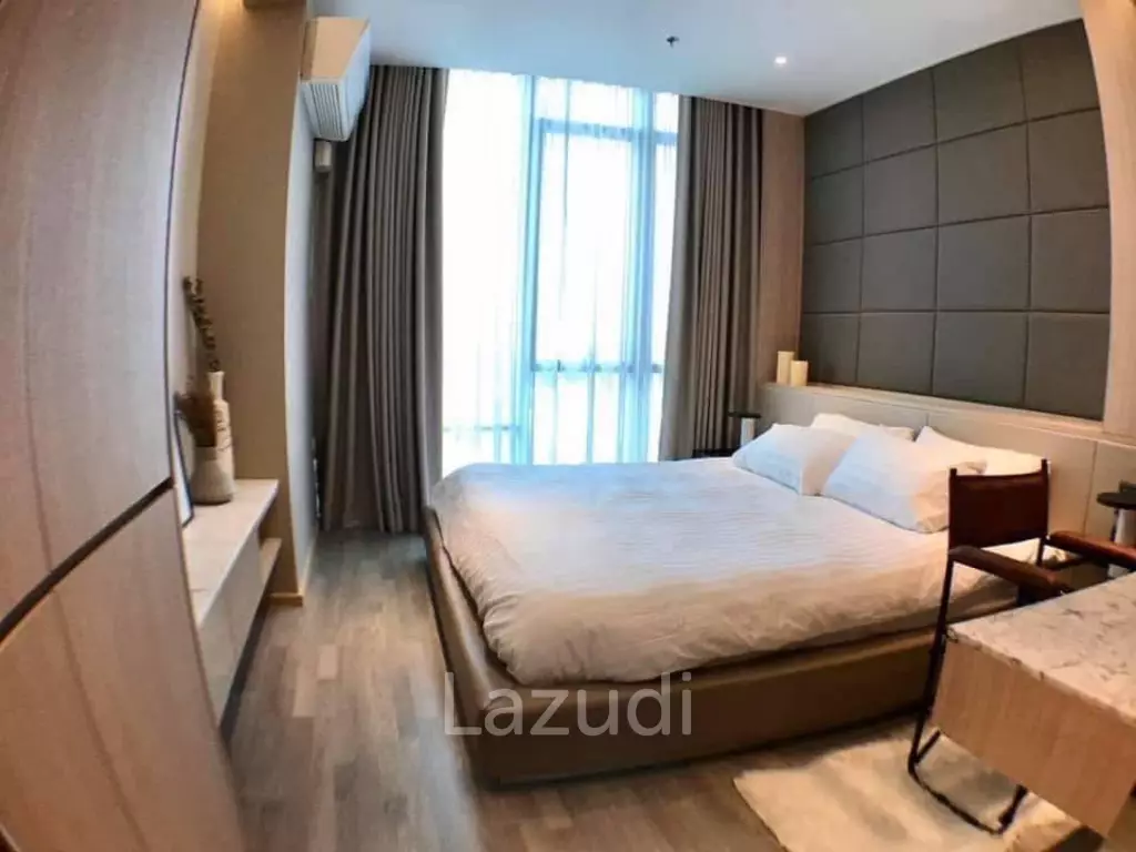 59 sqm high-floor condo at The Room BTS Wongwian Yai, Khlong San