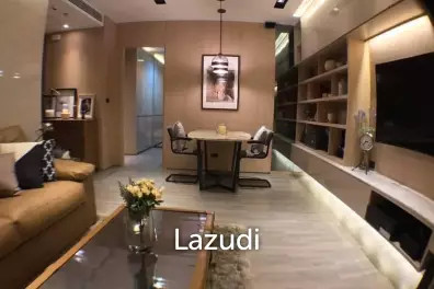 59 sqm high-floor condo at The Room BTS Wongwian Yai, Khlong San