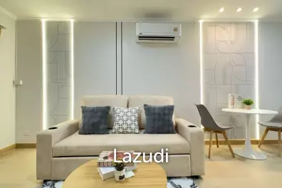 36 sqm 1 Bedroom Condo on 8th Floor at The Clover Thonglor, Khlong Tan Nuea Bangkok