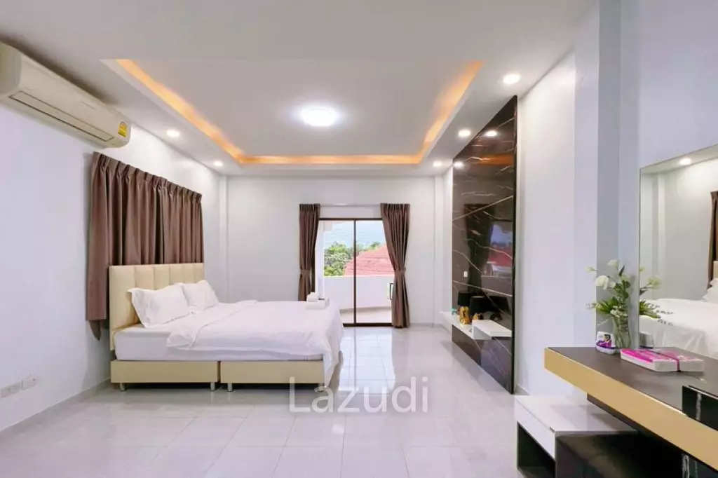 4 Bedroom 3 Bathroom 220 SQ.M. Royal View Village
