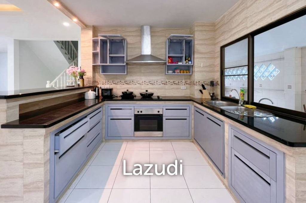 4 Bedroom 3 Bathroom 220 SQ.M. Royal View Village