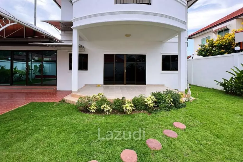 4 Bedroom 3 Bathroom 220 SQ.M. Royal View Village