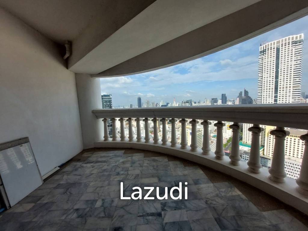 130 sqm High Floor 2 Bed Condo at State Tower Si Lom Bangkok