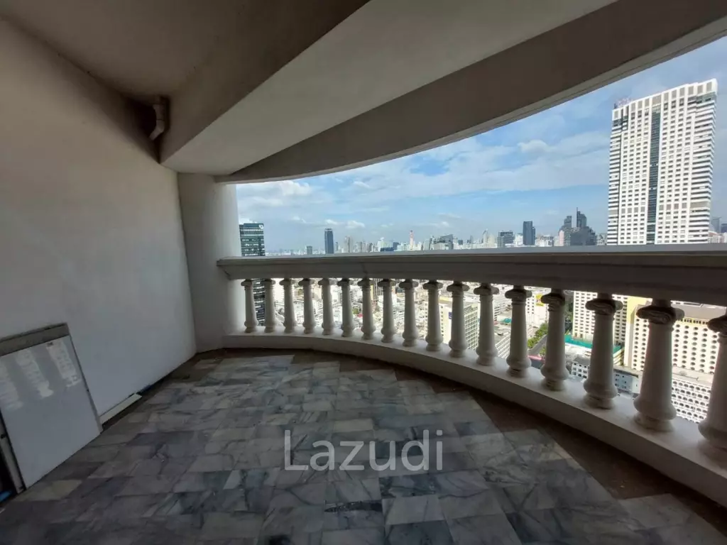 130 sqm High Floor 2 Bed Condo at State Tower Si Lom Bangkok