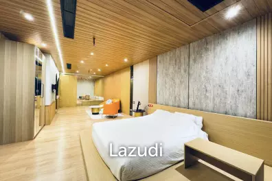 63 sqm modern 2 bedroom condo on 34th floor State Tower Si Lom Bangkok