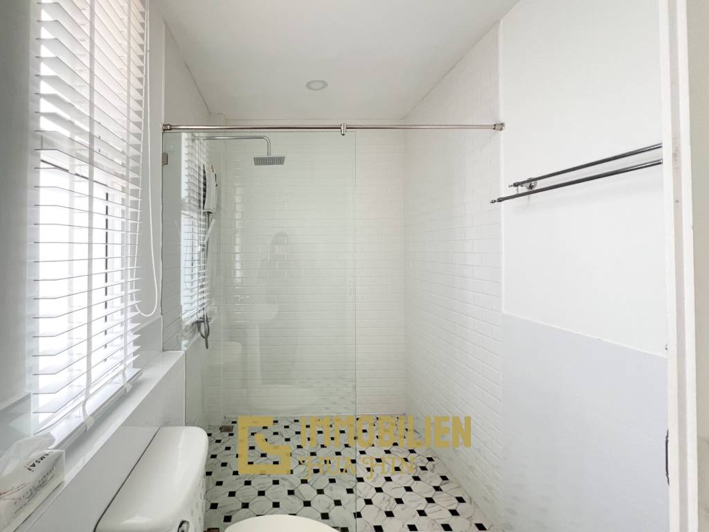 300 qm Wohnfläche / komplett möbliert / 3 Schlafzimmer + 4 Badezimmer