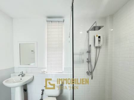 300 qm Wohnfläche / komplett möbliert / 3 Schlafzimmer + 4 Badezimmer
