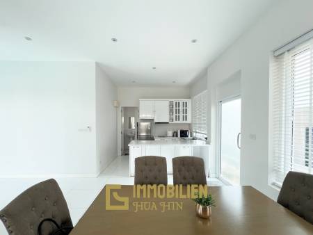 300 qm Wohnfläche / komplett möbliert / 3 Schlafzimmer + 4 Badezimmer