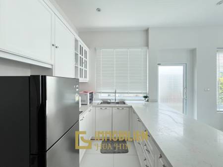 300 qm Wohnfläche / komplett möbliert / 3 Schlafzimmer + 4 Badezimmer