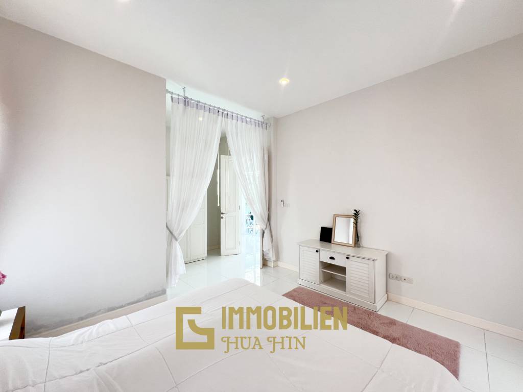 300 qm Wohnfläche / komplett möbliert / 3 Schlafzimmer + 4 Badezimmer