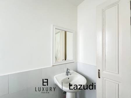 300 sqm 3 Bedroom Villa with Private Pool in  Hua Hin