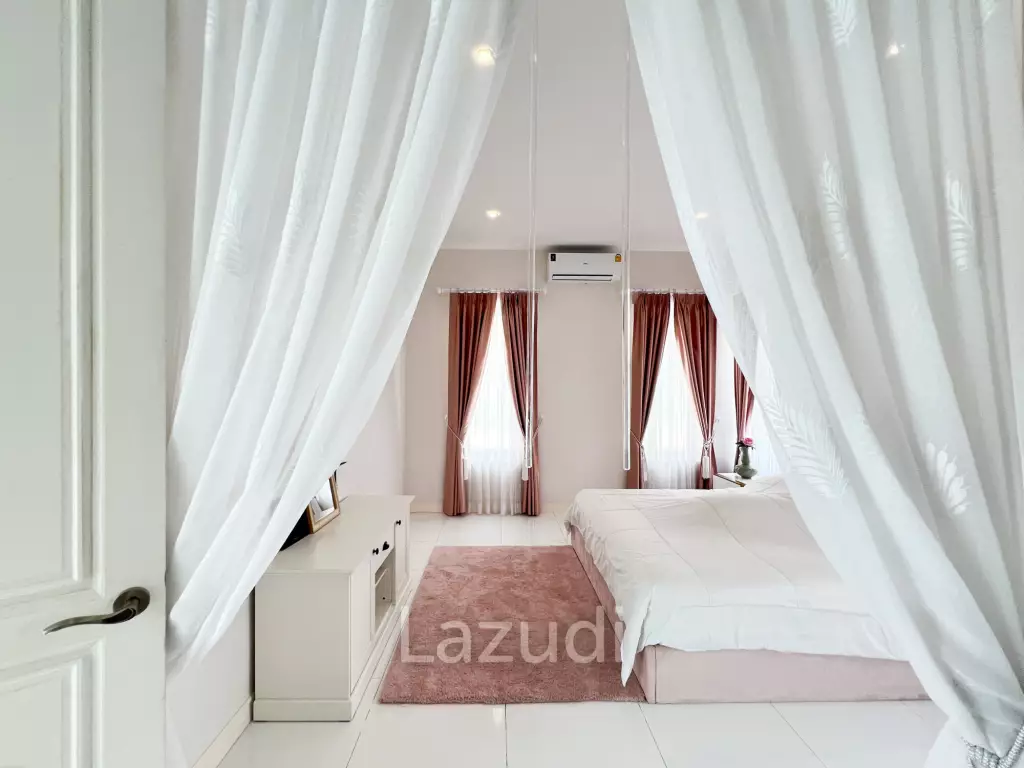300 sqm 3 Bedroom Villa with Private Pool in  Hua Hin