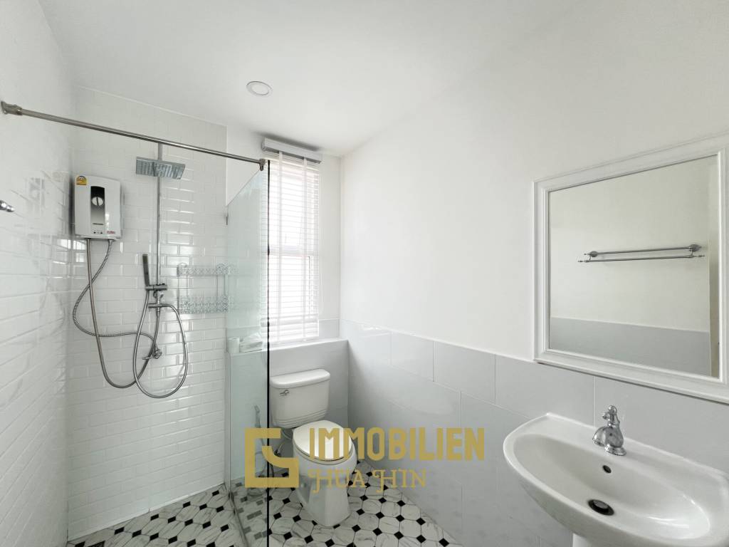 300 qm Wohnfläche / komplett möbliert / 3 Schlafzimmer + 4 Badezimmer