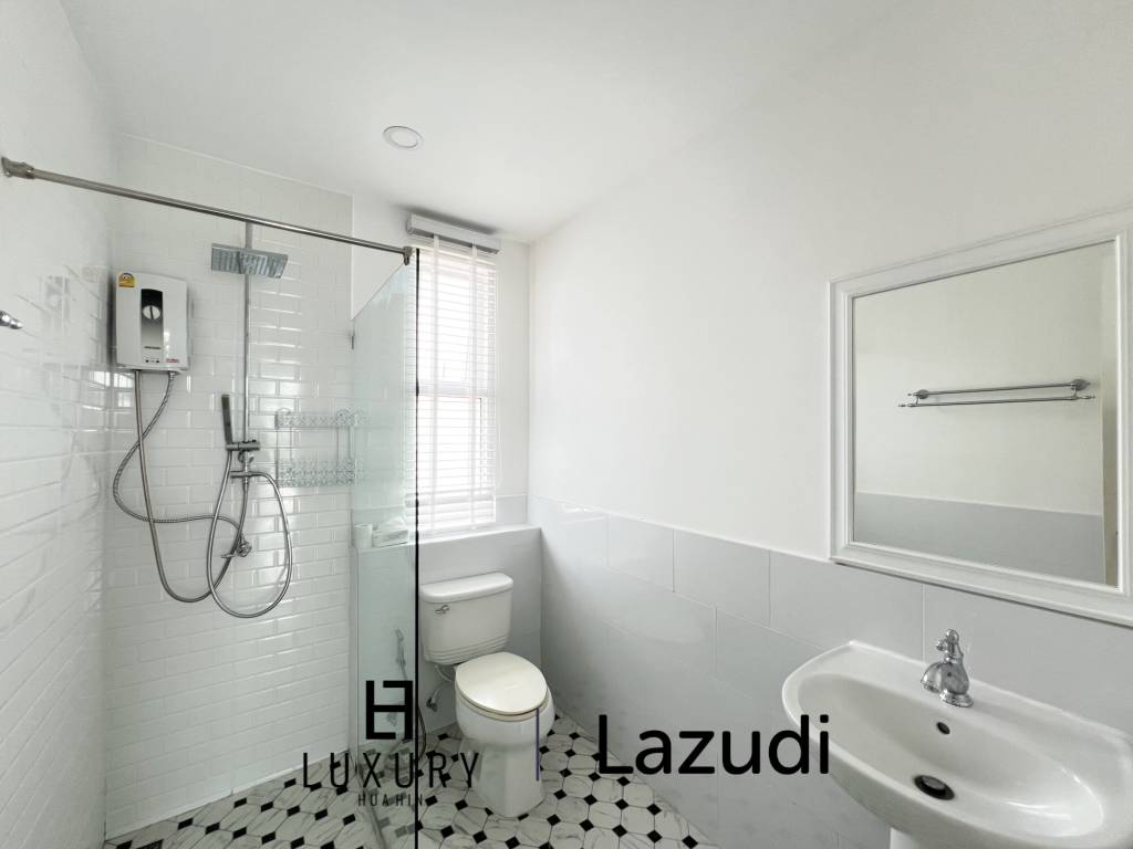 300 sqm 3 Bedroom Villa with Private Pool in  Hua Hin