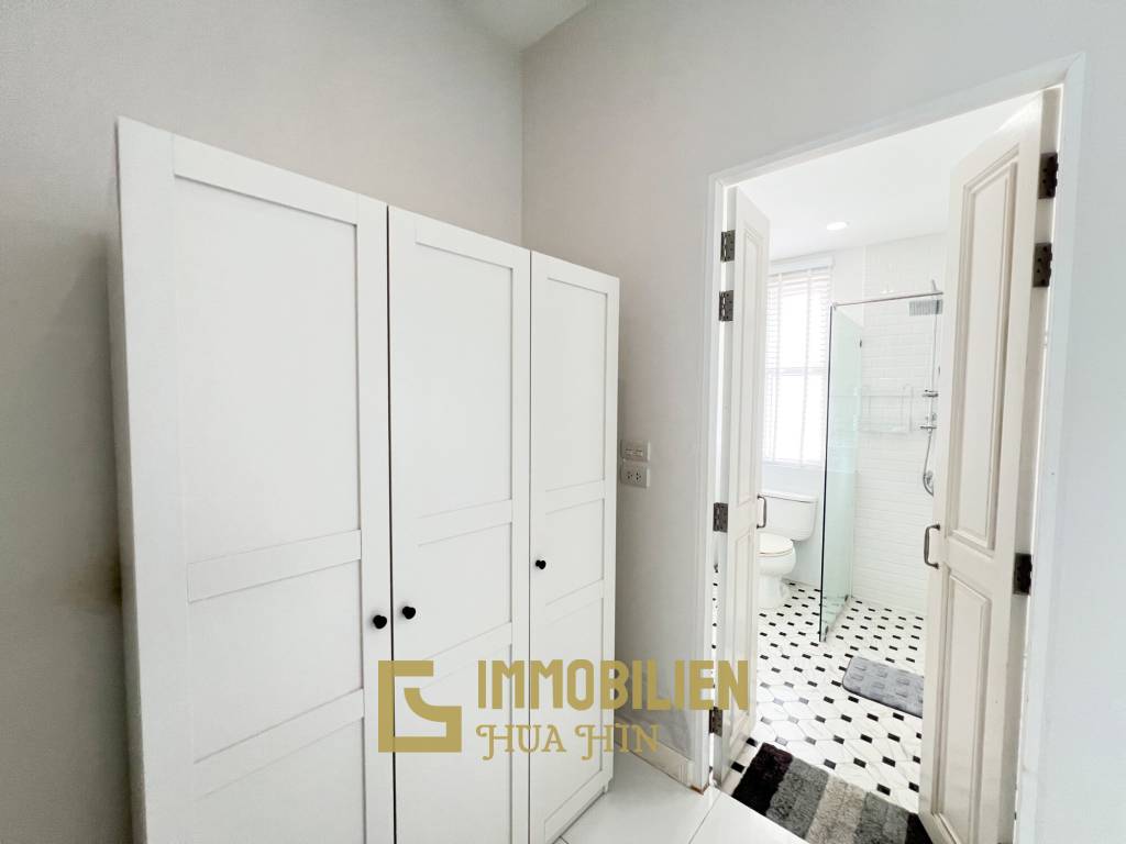 300 qm Wohnfläche / komplett möbliert / 3 Schlafzimmer + 4 Badezimmer