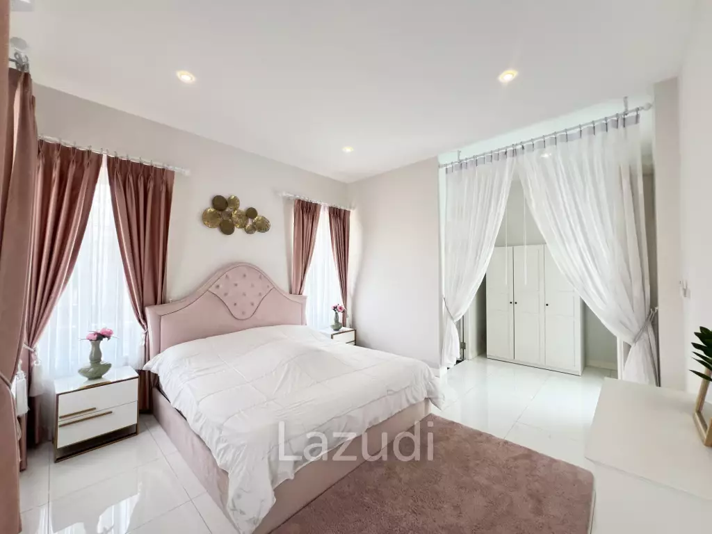 300 sqm 3 Bedroom Villa with Private Pool in  Hua Hin