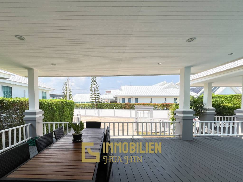 300 qm Wohnfläche / komplett möbliert / 3 Schlafzimmer + 4 Badezimmer