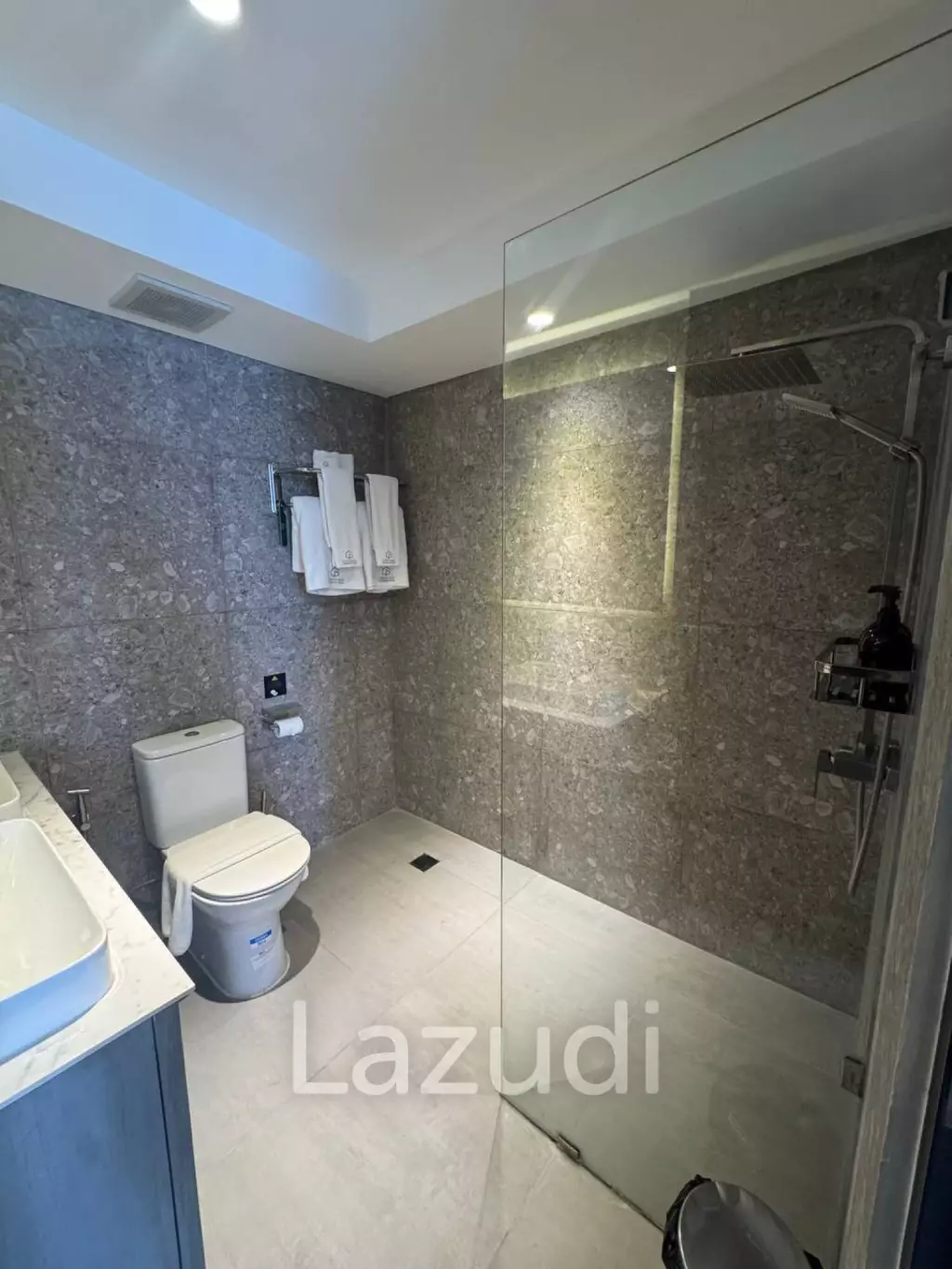 Three Bedroom Leasehold Apartment in Central Umalas Bali