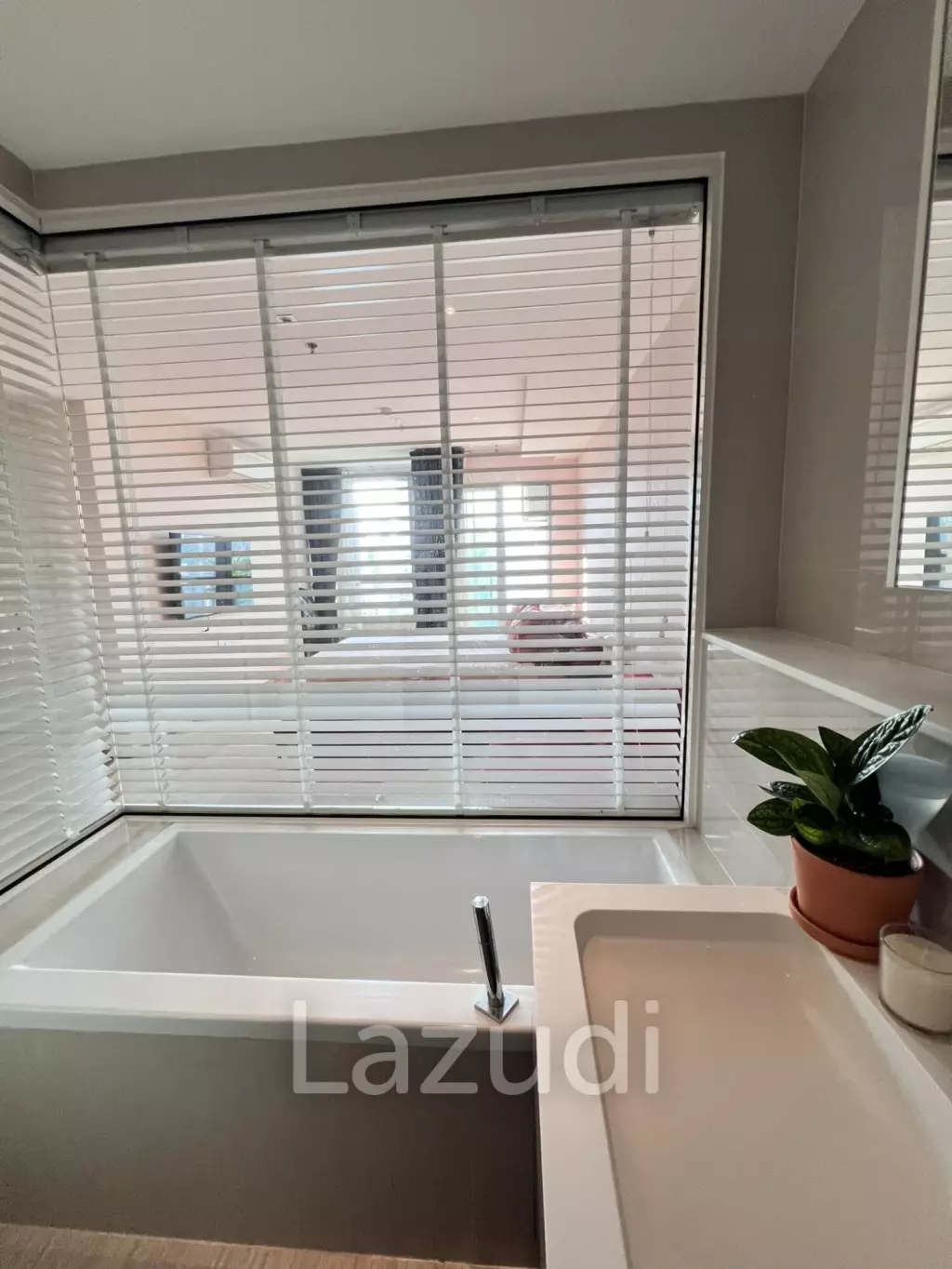 2 Bed 2 Bath 85 SQ.M H Sukhumvit 43