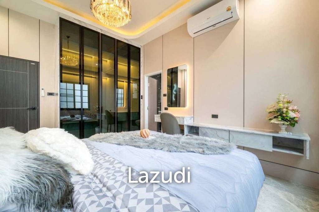 3 Bedroom 4 Bathroom 220 SQ.M. PCK Pool Villa