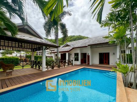 840 qm Grundstück / einladende Holzterrasse / edle Holzböden