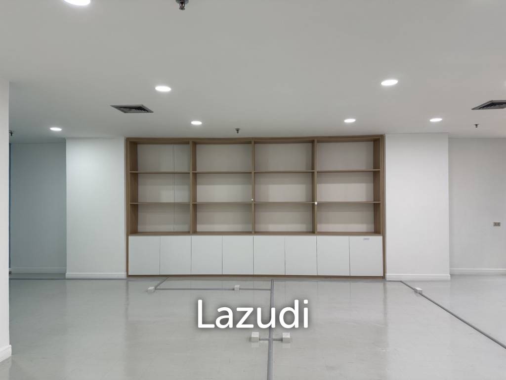 94 sqm modern office in Sino-Thai Tower Khlong Toei Nuea Bangkok