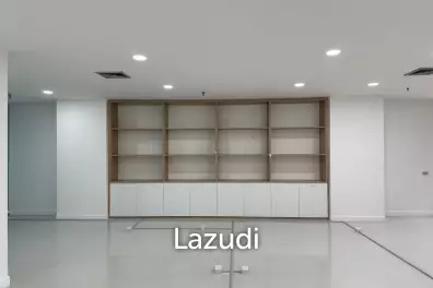 94 sqm modern office in Sino-Thai Tower Khlong Toei Nuea Bangkok