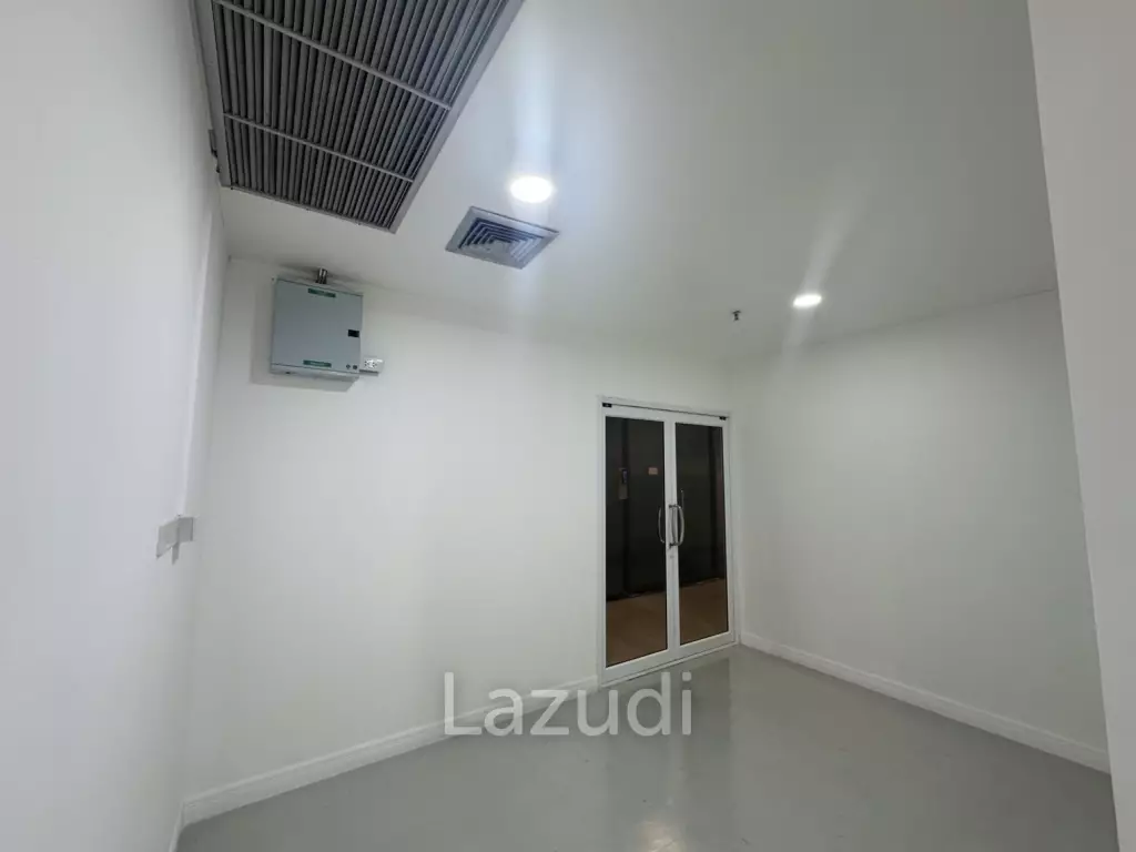94 sqm modern office in Sino-Thai Tower Khlong Toei Nuea Bangkok