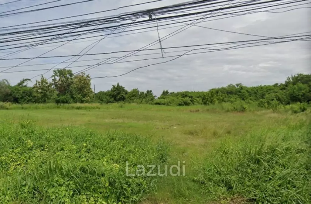 Strategic 5-Rai 2 Ngan Land Plot in Ban Bueng, Chonburi