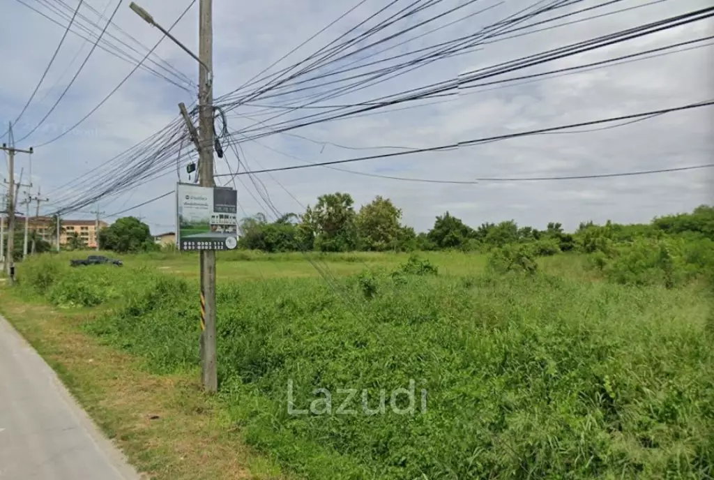 Strategic 5-Rai 2 Ngan Land Plot in Ban Bueng, Chonburi