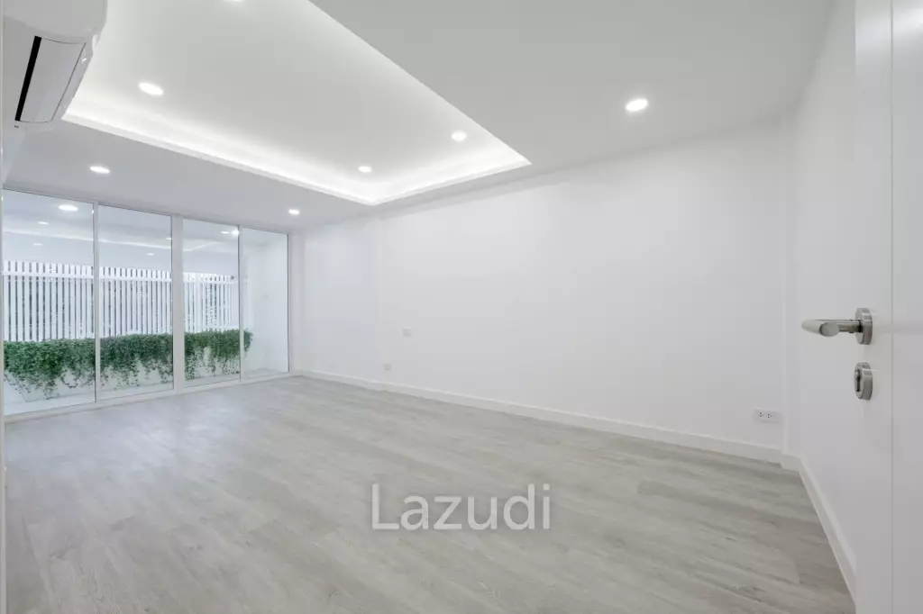 4 Bed 4 Bath Townhouse For Sale at Pridi 42