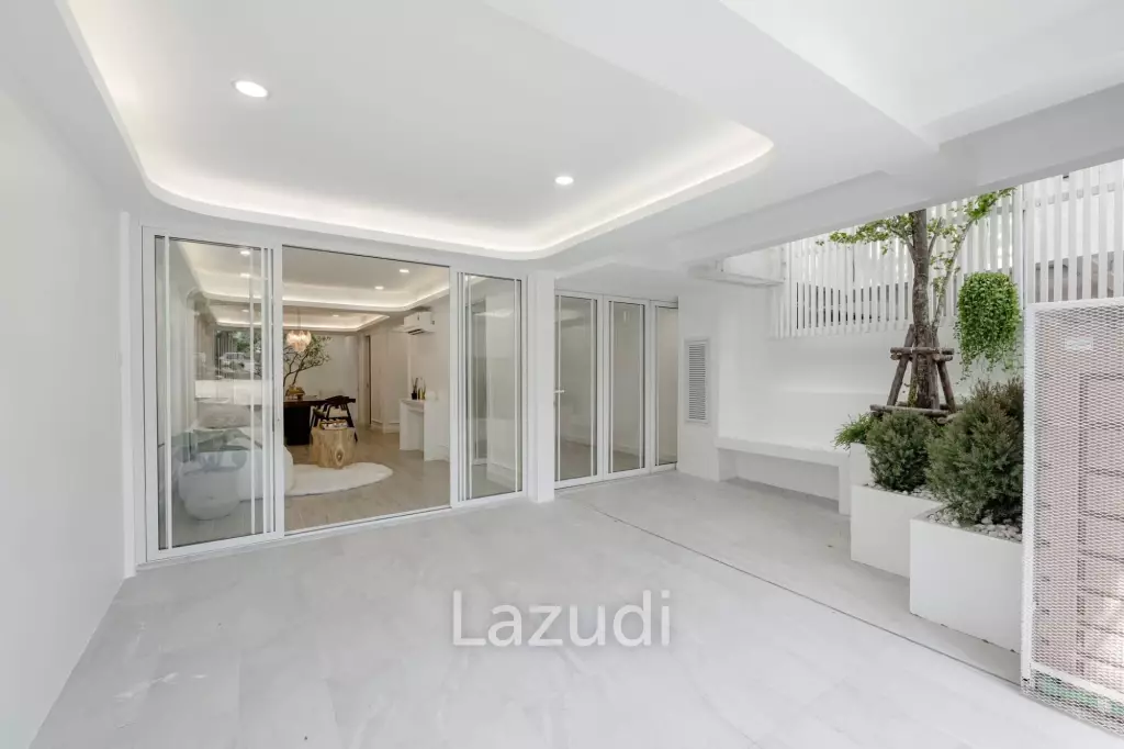4 Bed 4 Bath Townhouse For Sale at Pridi 42